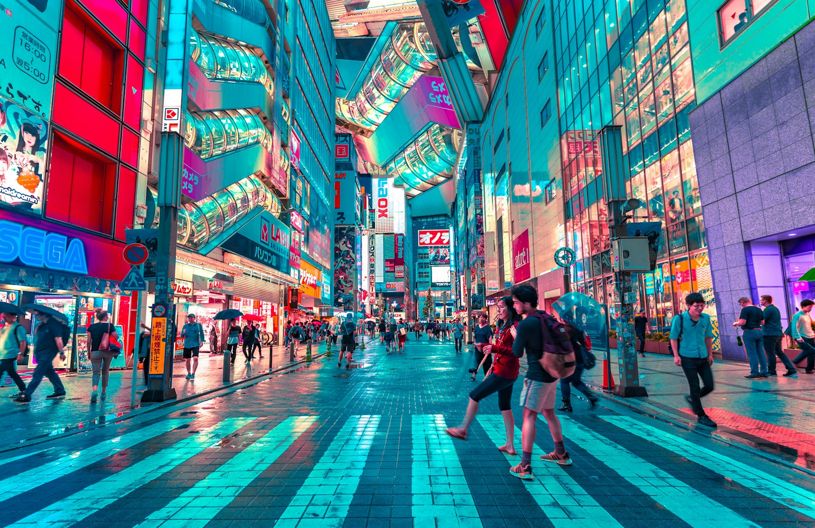 夕暮れ時の展望台からの東京の街並みの眺め