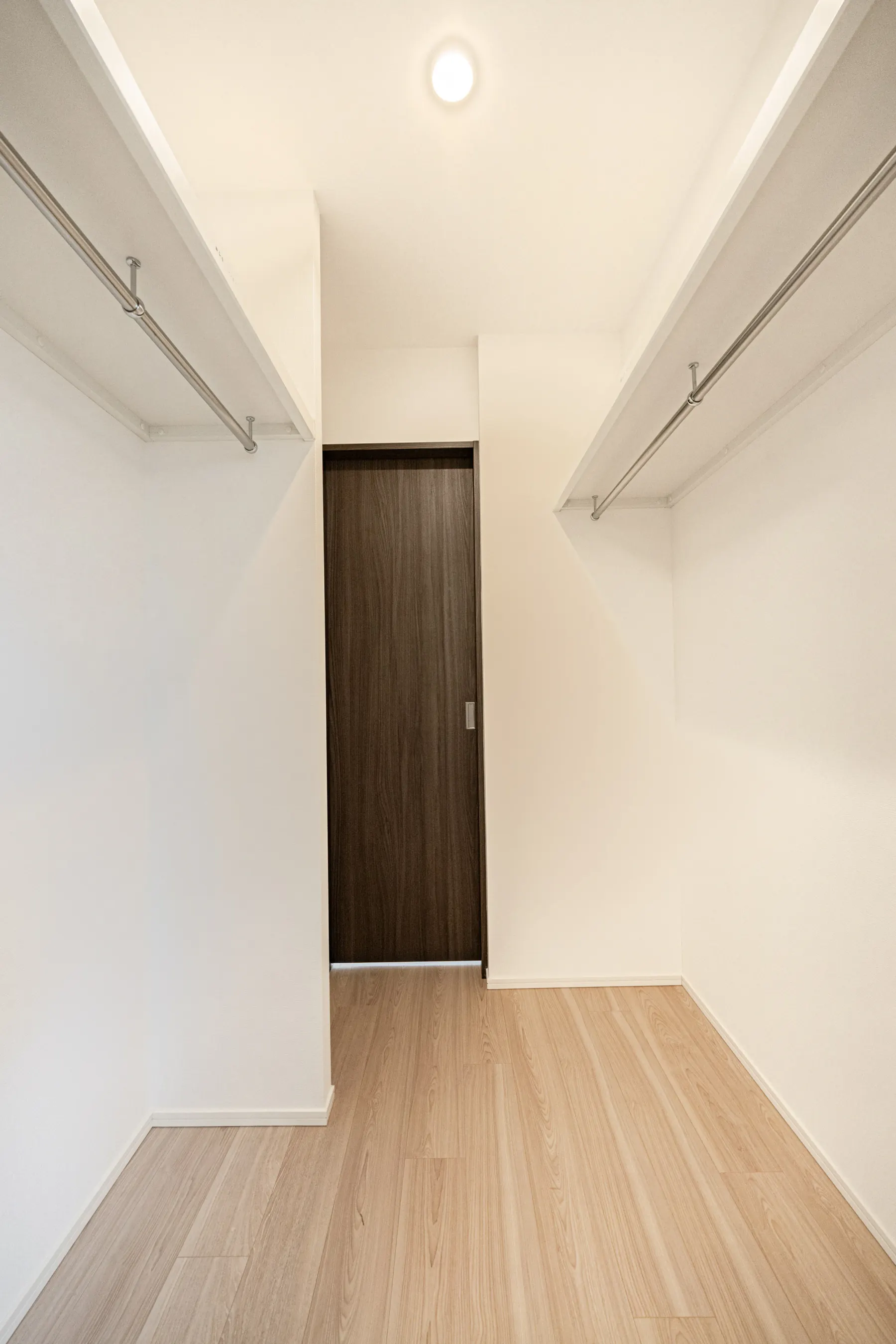 Type C · 3-Bedroom Suite: walk in closet hanging rails